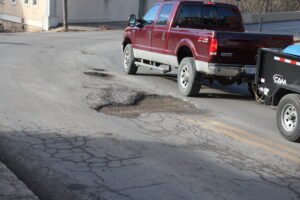 DOH says it plans to address large potholes on Brockway Avenue